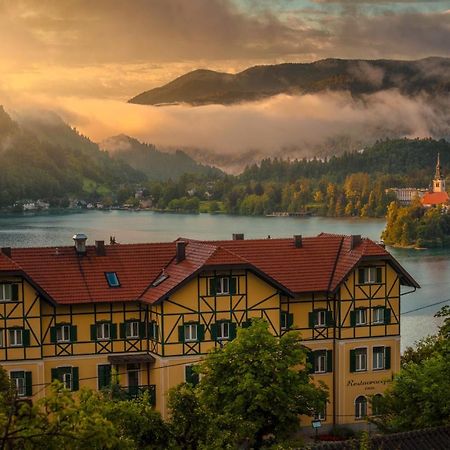 Hotel Triglav Bled Exterior photo